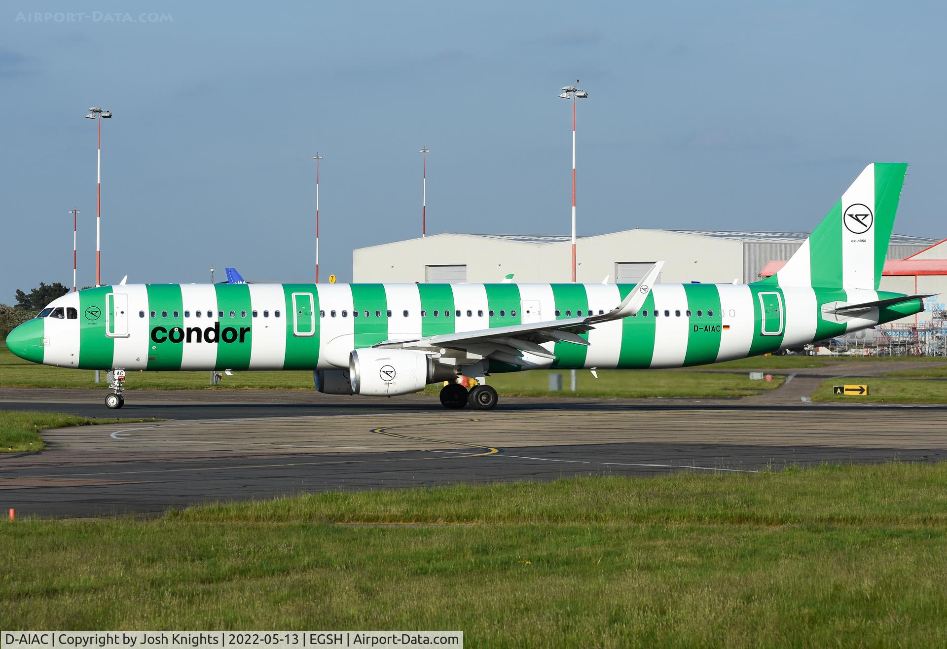 D-AIAC, 2014 Airbus A321-211 C/N 5969, Departing In The New Green Colour-Scheme.