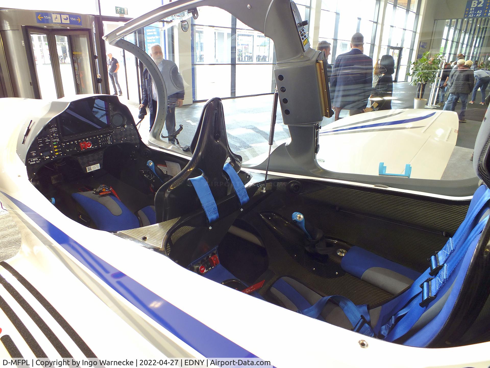D-MFPL, Shark Aero Shark C/N 111, Shark Aero Shark at the AERO 2022, Friedrichshafen #c