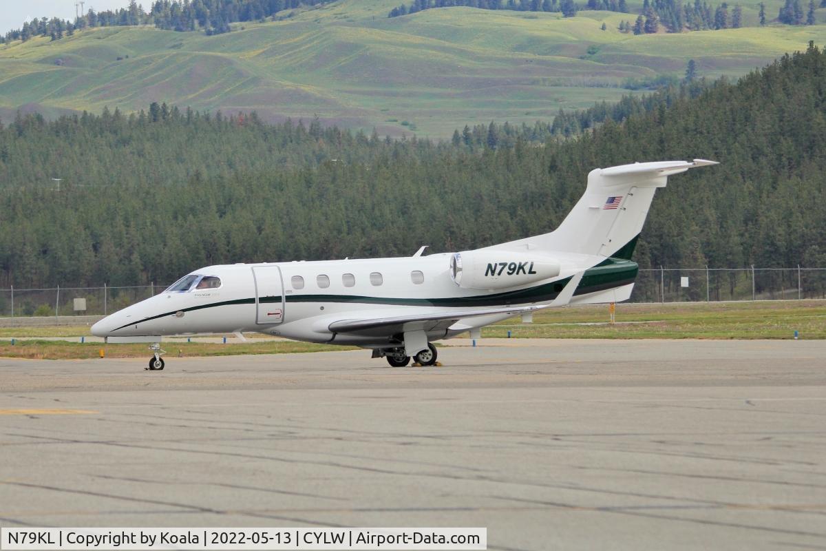 N79KL, 2018 Embraer EMB-505 Phenom 300 C/N 50500478, Resting at the GAT