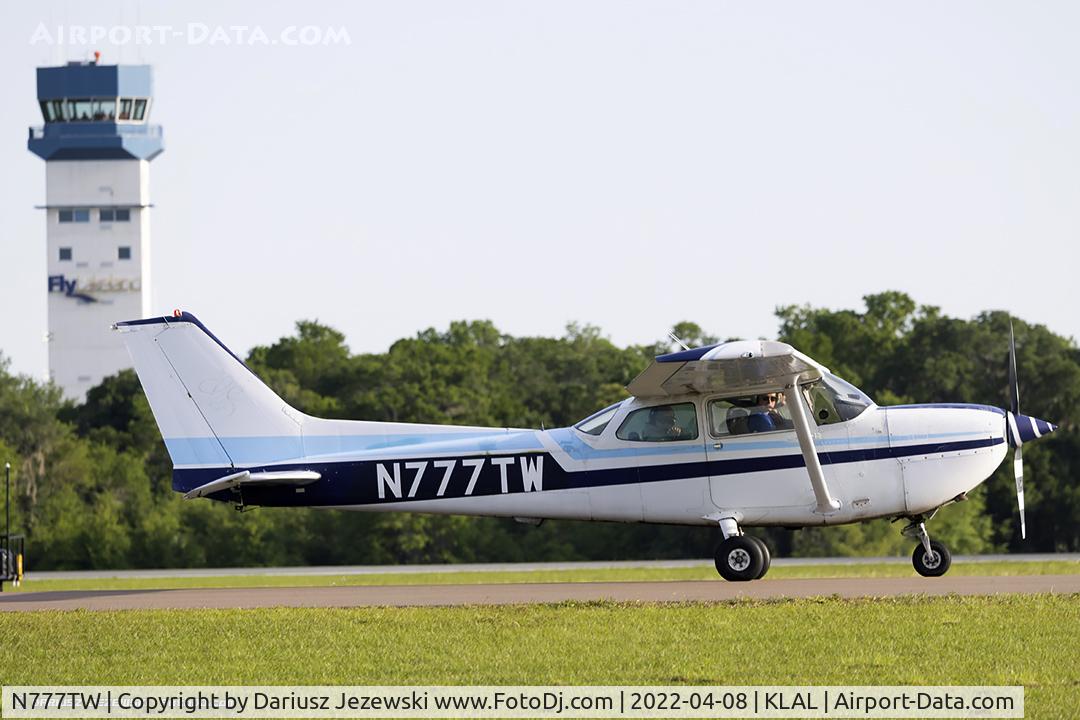N777TW, 1977 Cessna R172K Hawk XP C/N R1722585, Cessna R172K Hawk XP  C/N R1722585, N777TW