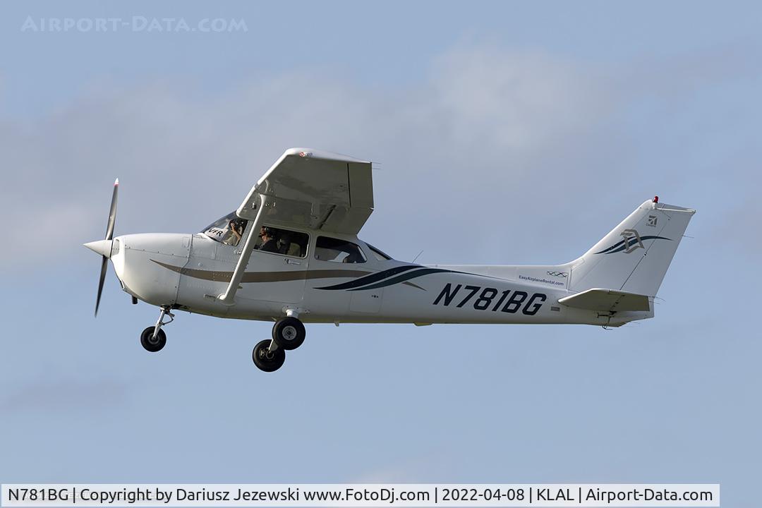 N781BG, 2000 Cessna 172R C/N 17280974, Cessna 172R Skyhawk  C/N 17280974, N781BG
