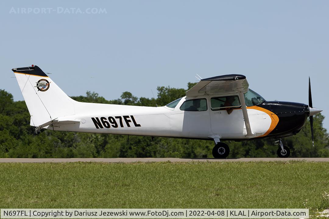 N697FL, 1984 Cessna 172P C/N 17276100, Cessna 172P Skyhawk  C/N 17276100, N697FL