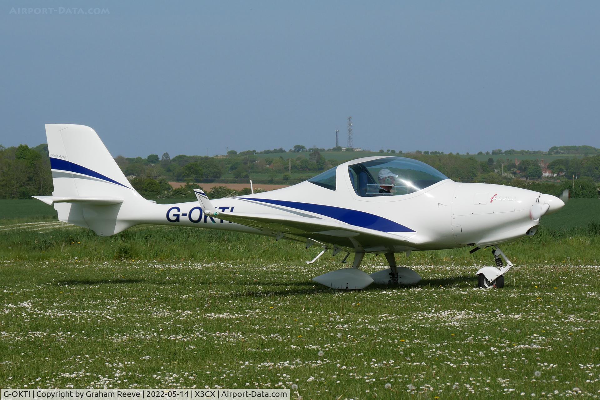 G-OKTI, 2007 Aquila A210 (AT01) C/N AT01-172, Just landed at Northrepps.