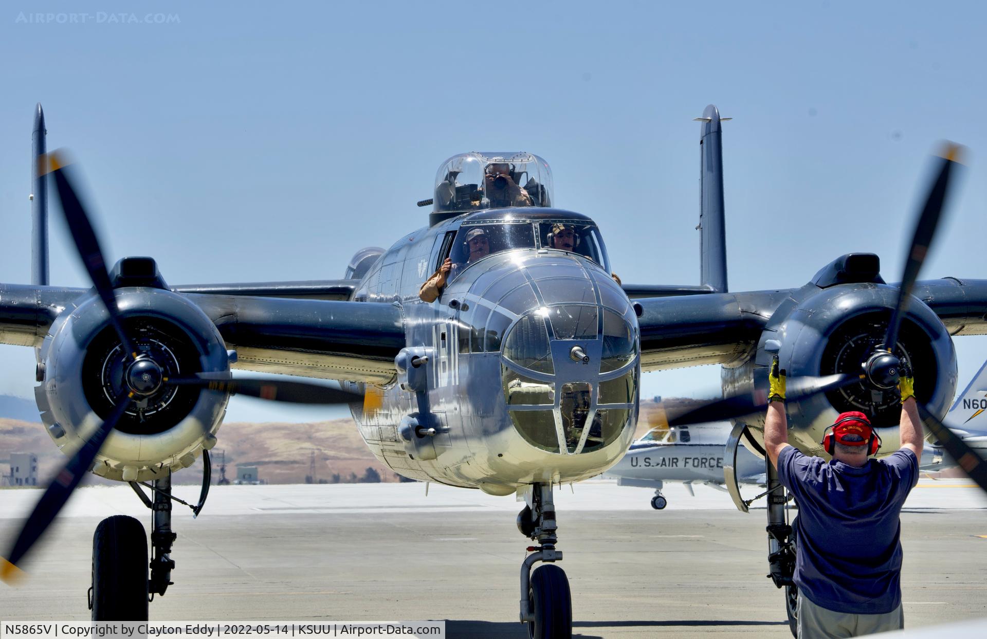 N5865V, 1945 North American B-25J Mitchell Mitchell C/N 108-34263, travis AFB airshow 2022.