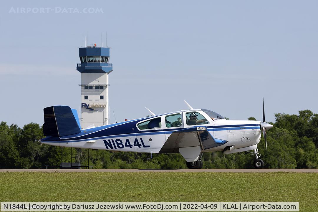 N1844L, 1976 Beech V35B Bonanza C/N D-9880, Beech V35B Bonanza  C/N D-9880, N1844L