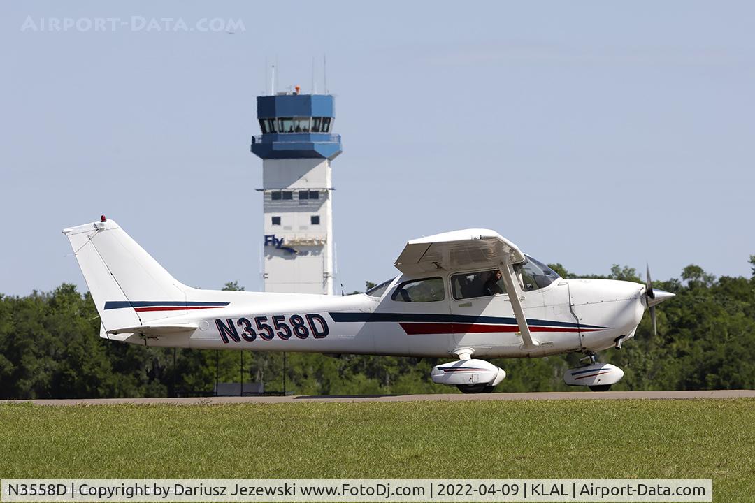 N3558D, 2001 Cessna 172S C/N 172S8868, Cessna 172S Skyhawk  C/N 172S8868 , N3558D