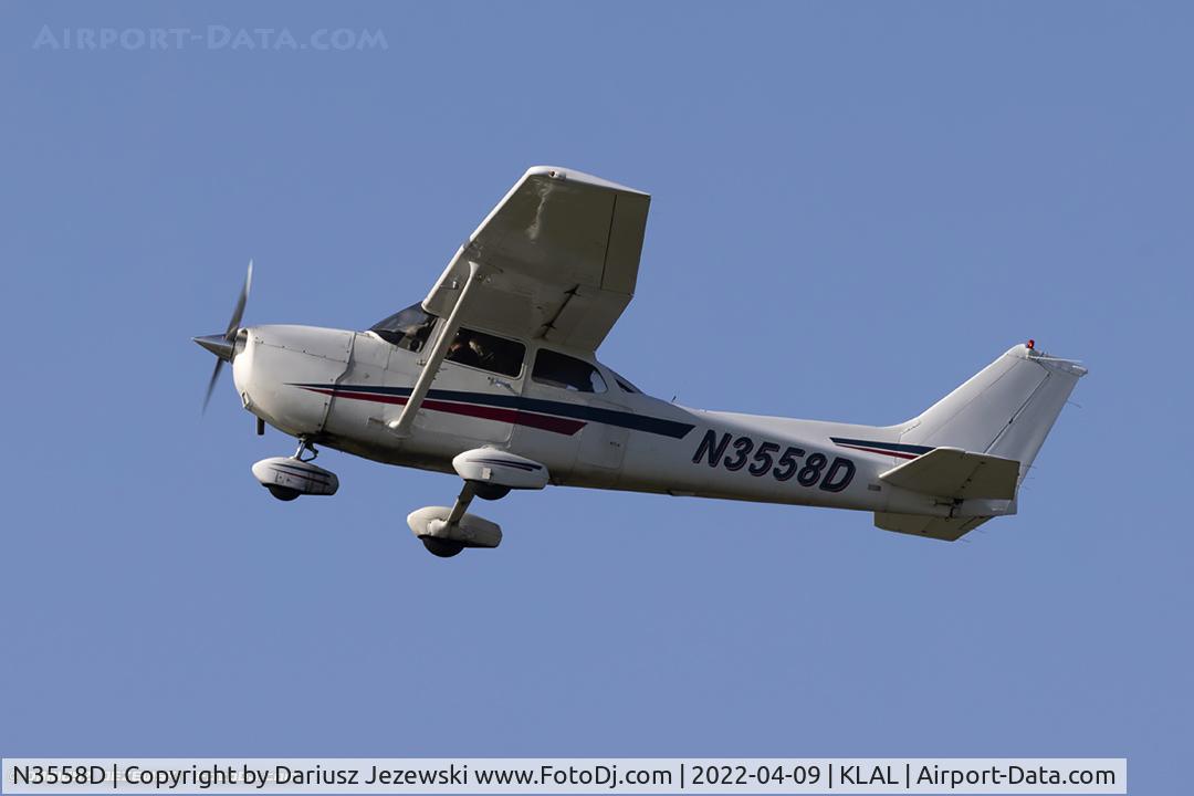 N3558D, 2001 Cessna 172S C/N 172S8868, Cessna 172S Skyhawk  C/N 172S8868 , N3558D