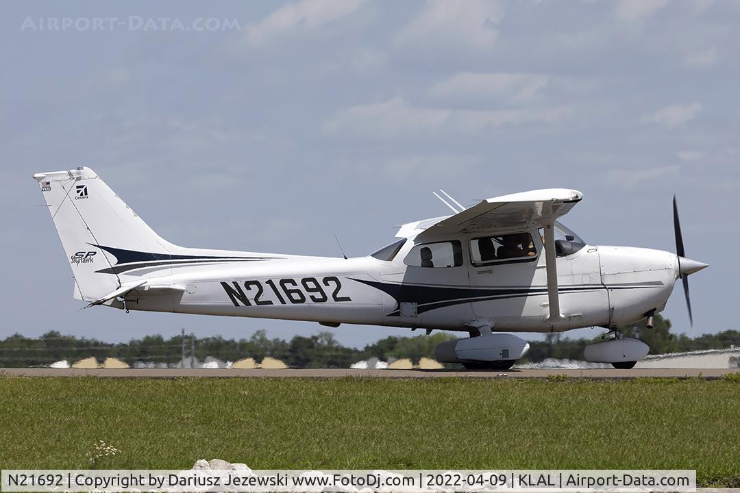 N21692, 2004 Cessna 172S C/N 172S9651, Cessna 172S Skyhawk  C/N 172S9651 , N21692