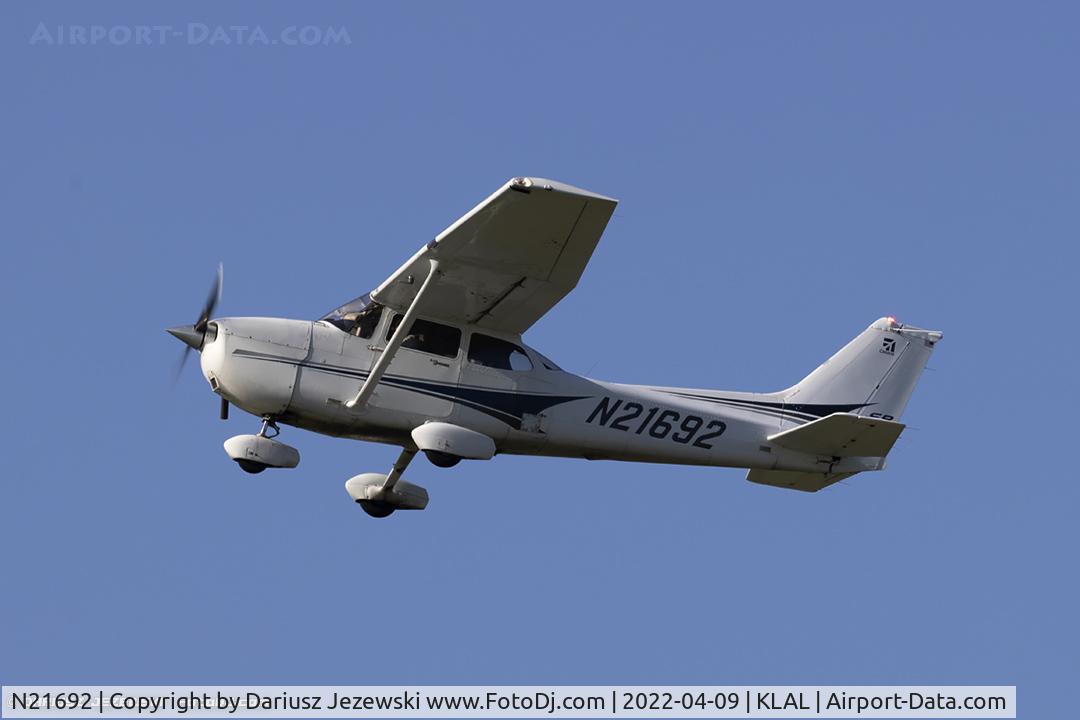 N21692, 2004 Cessna 172S C/N 172S9651, Cessna 172S Skyhawk  C/N 172S9651 , N21692
