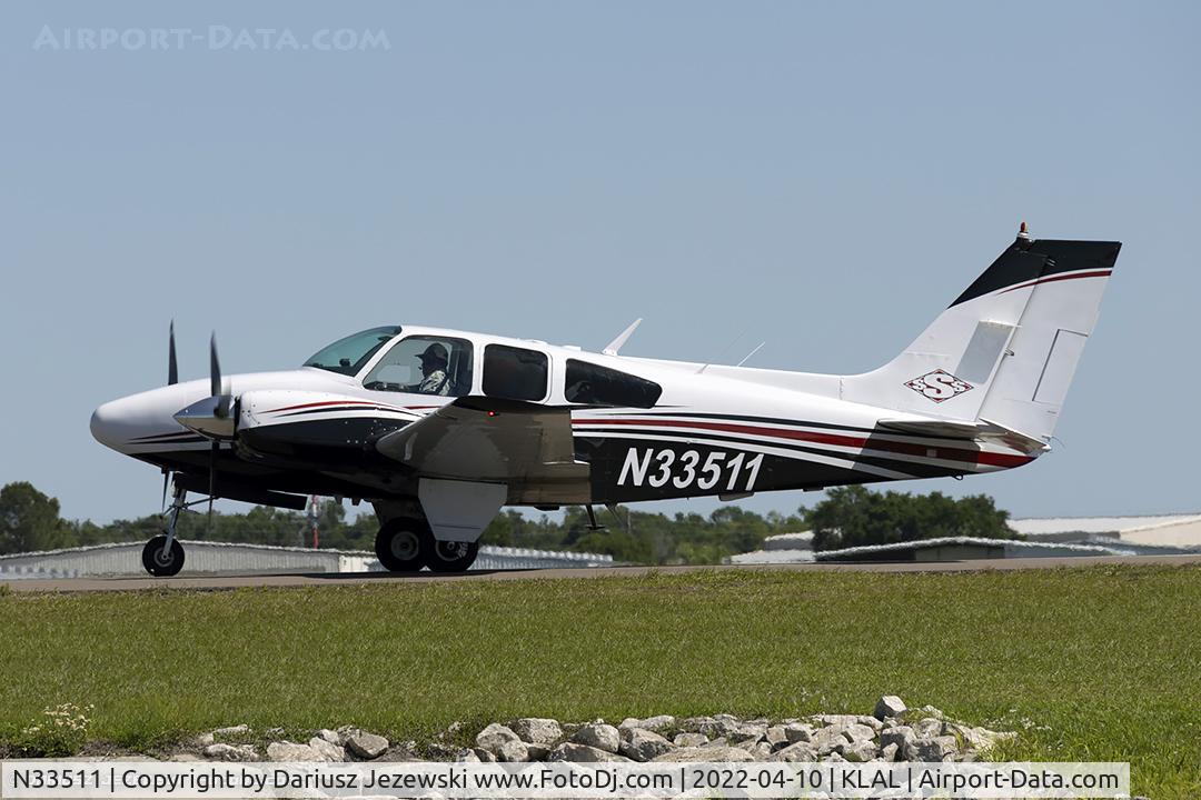 N33511, 1964 Beech 95-B55 Baron C/N TC-800, Beech 95-B55 Baron  C/N TC-800, N33511