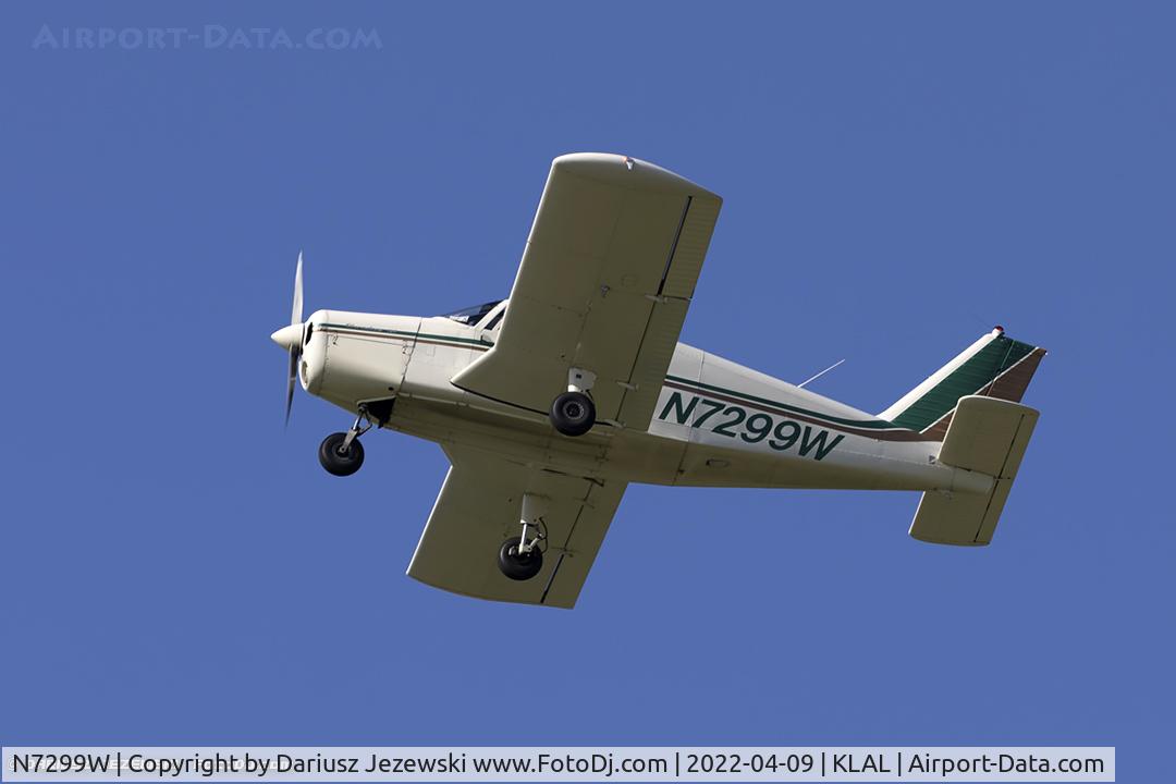 N7299W, 1963 Piper PA-28-180 C/N 28-1121, Piper PA-28-180 Cherokee  C/N 28-1121, N7299W
