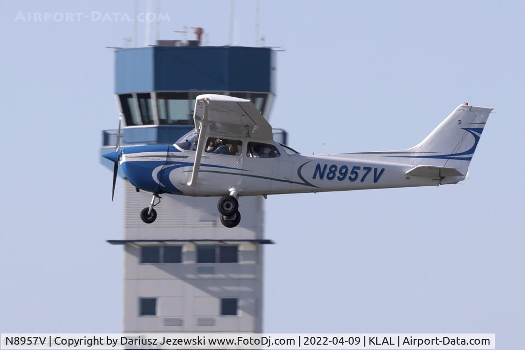 N8957V, 1974 Cessna 172M C/N 17264313, Cessna 172M Skyhawk  C/N 17264313, N8957V