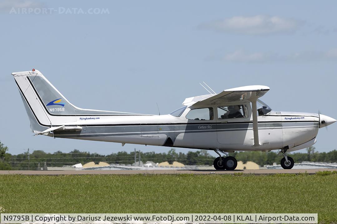 N9795B, 1982 Cessna 172RG Cutlass RG C/N 172RG1042, Cessna 172RG Cutlass  C/N 172RG1042, N9795B