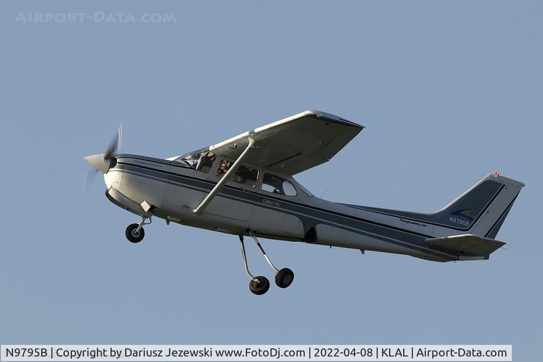 N9795B, 1982 Cessna 172RG Cutlass RG C/N 172RG1042, Cessna 172RG Cutlass  C/N 172RG1042, N9795B