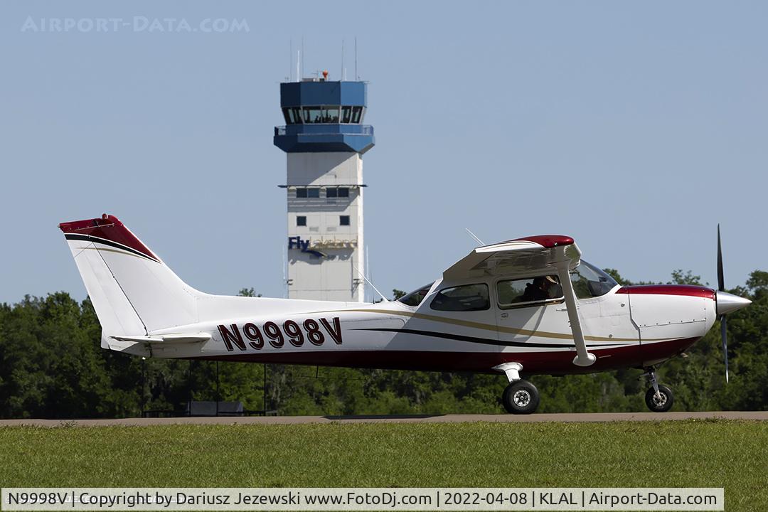 N9998V, 1977 Cessna R172K Hawk XP C/N R1722361, Cessna R172K Hawk XP  C/N R1722361, N9998V