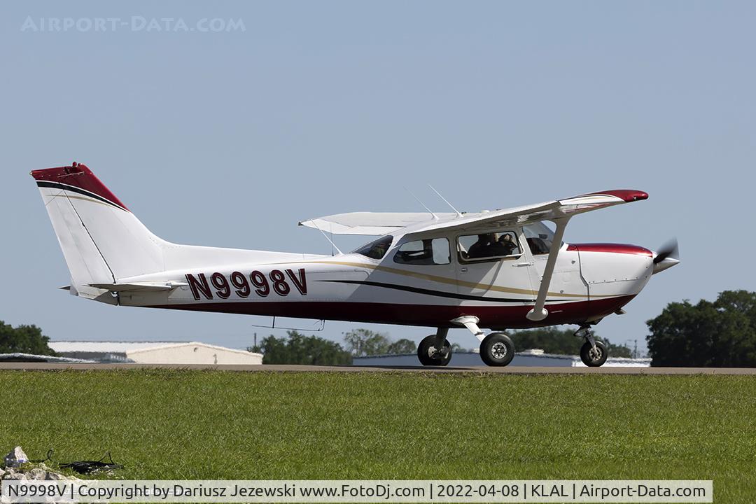 N9998V, 1977 Cessna R172K Hawk XP C/N R1722361, Cessna R172K Hawk XP  C/N R1722361, N9998V