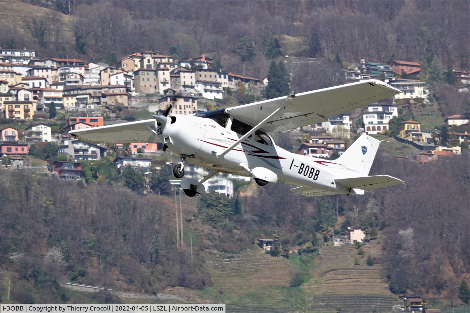 I-BOBB, 2006 Cessna 172S C/N 172S10418, Taking off at Lugano Airport Switzerland