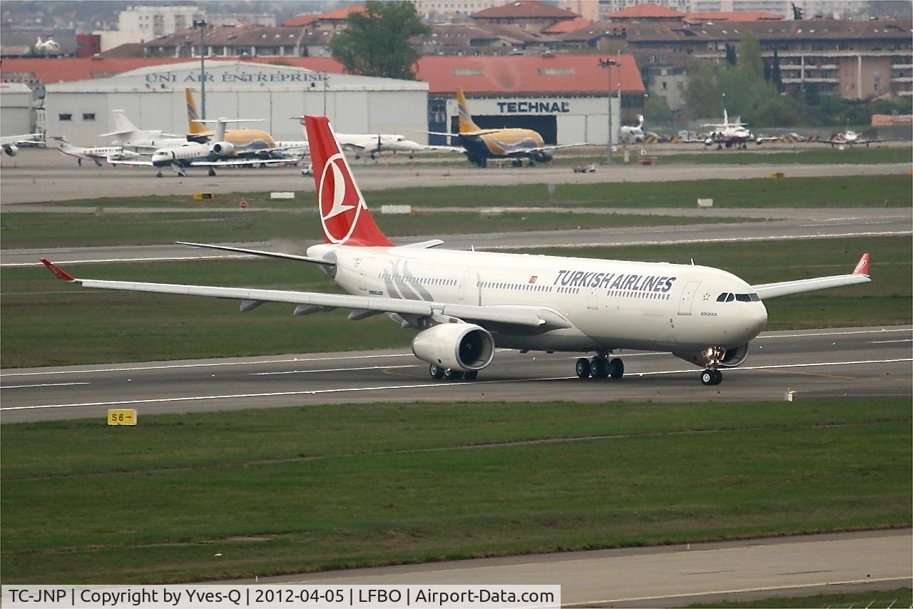 TC-JNP, 2012 Airbus A330-343 C/N 1307, Airbus A330-34, Taxiing rwy 32L, Toulouse Blagnac Airport (LFBO-TLS)