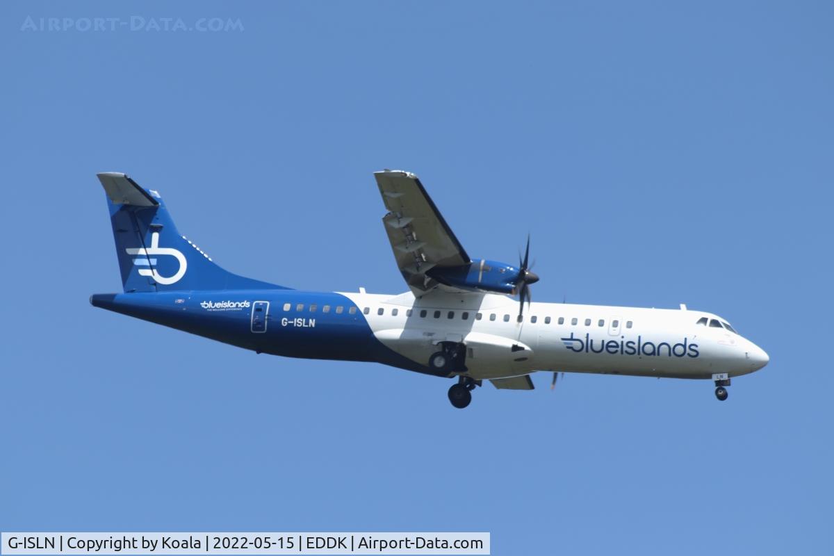 G-ISLN, 2009 ATR 72-212A C/N 884, Short final runway 14R. Routing JER-DUS-CGN-JER.