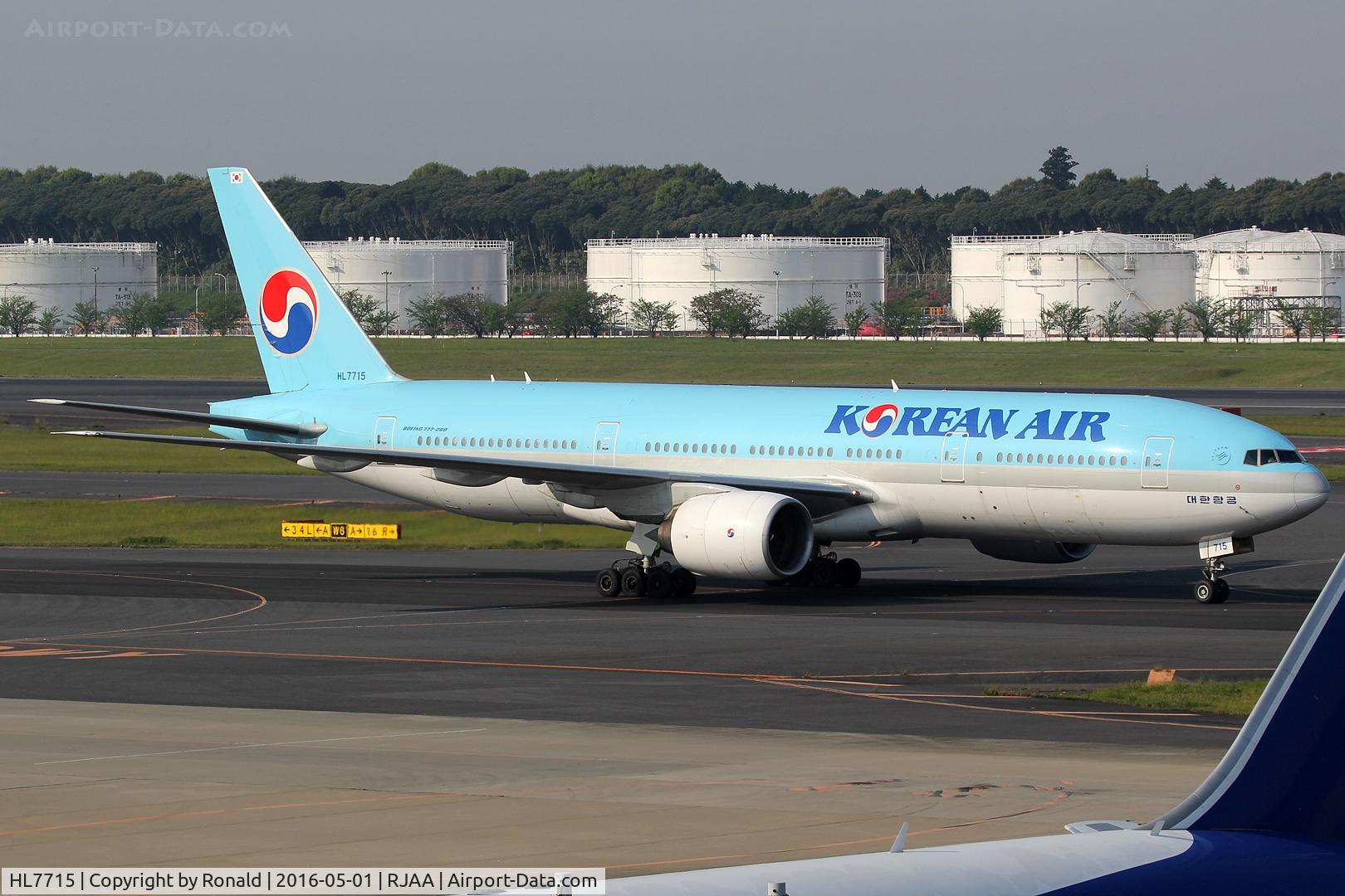 HL7715, 2002 Boeing 777-2B5/ER C/N 28372, at nrt