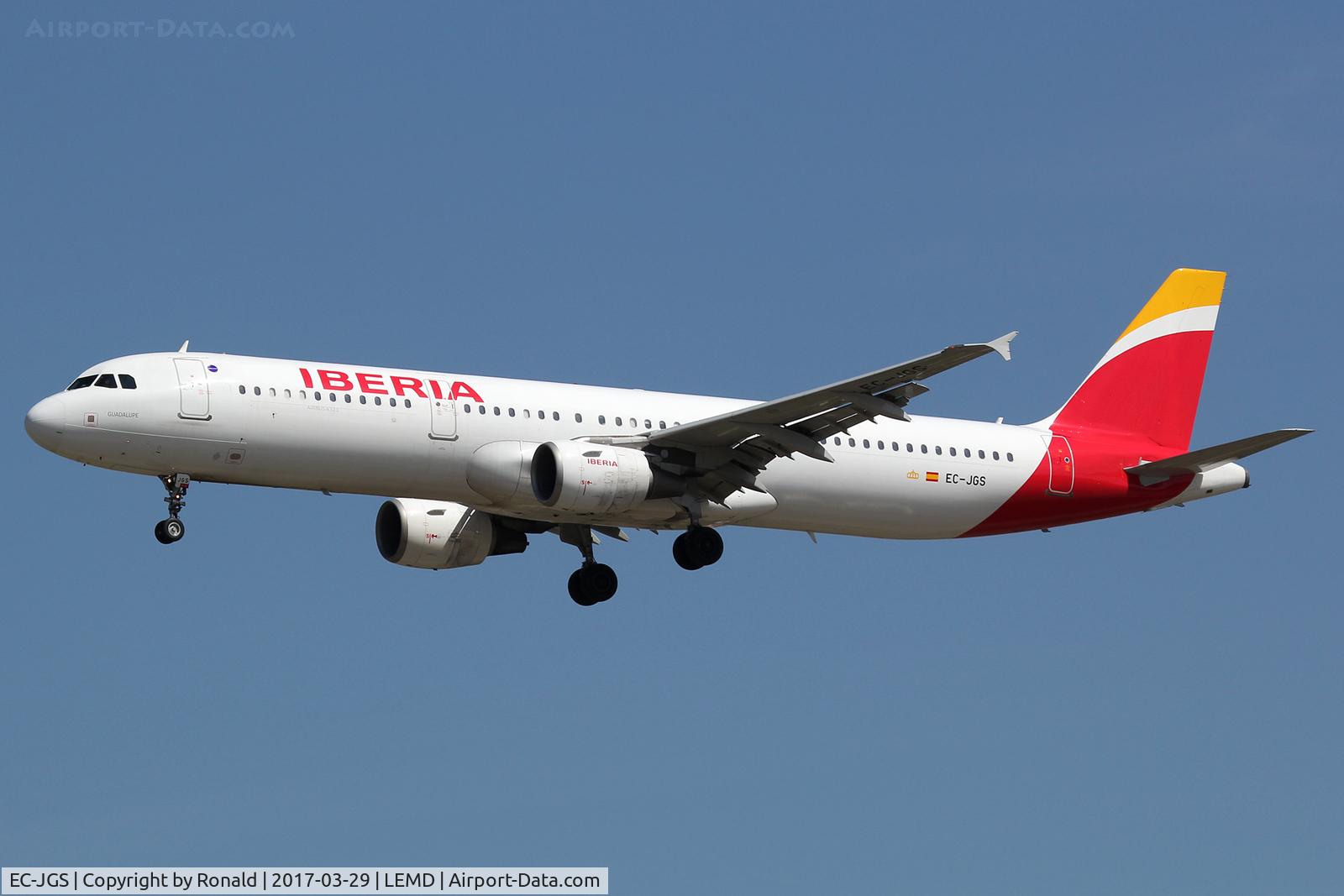 EC-JGS, 2005 Airbus A321-211 C/N 2472, at mad