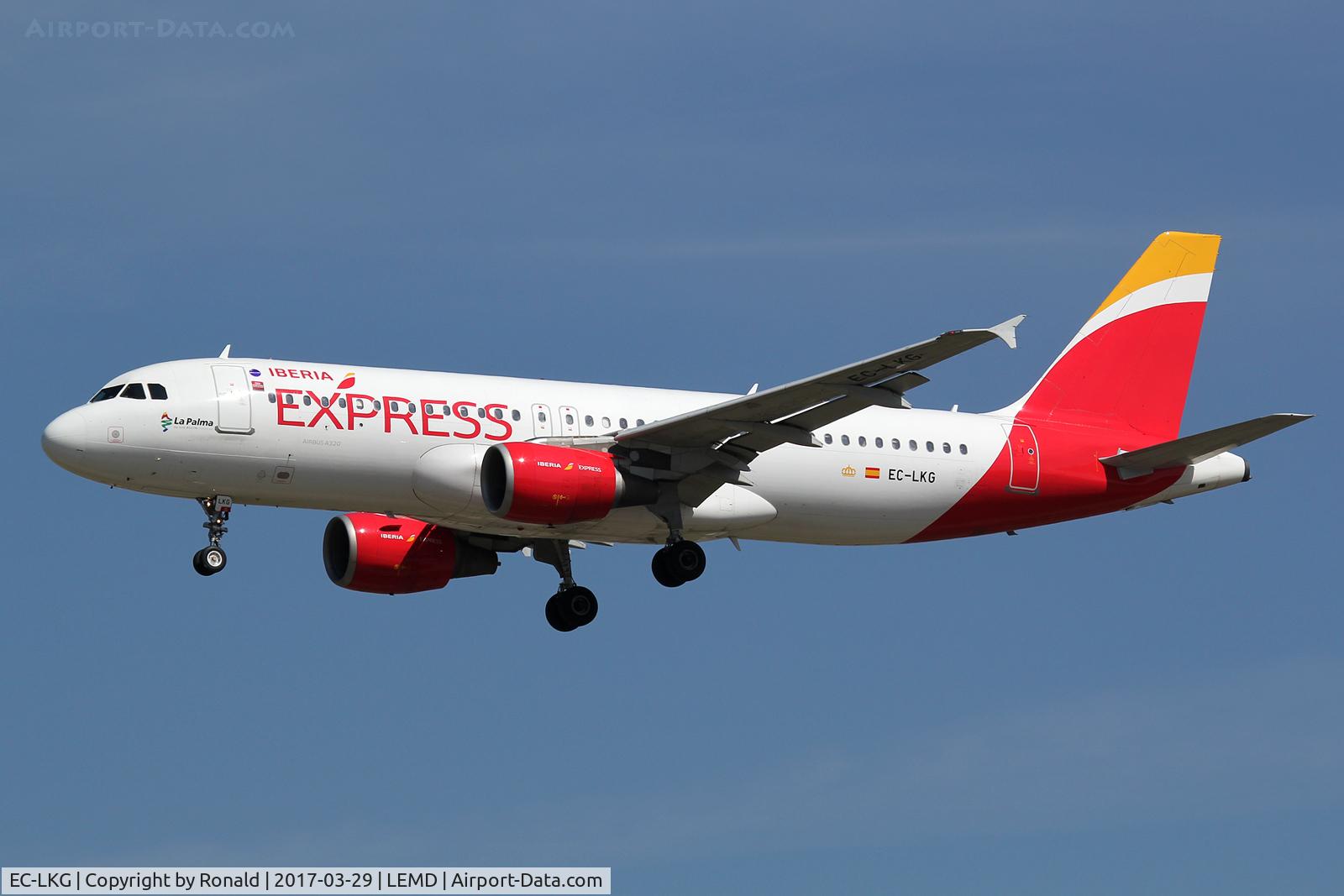EC-LKG, 1999 Airbus A320-214 C/N 1047, at mad