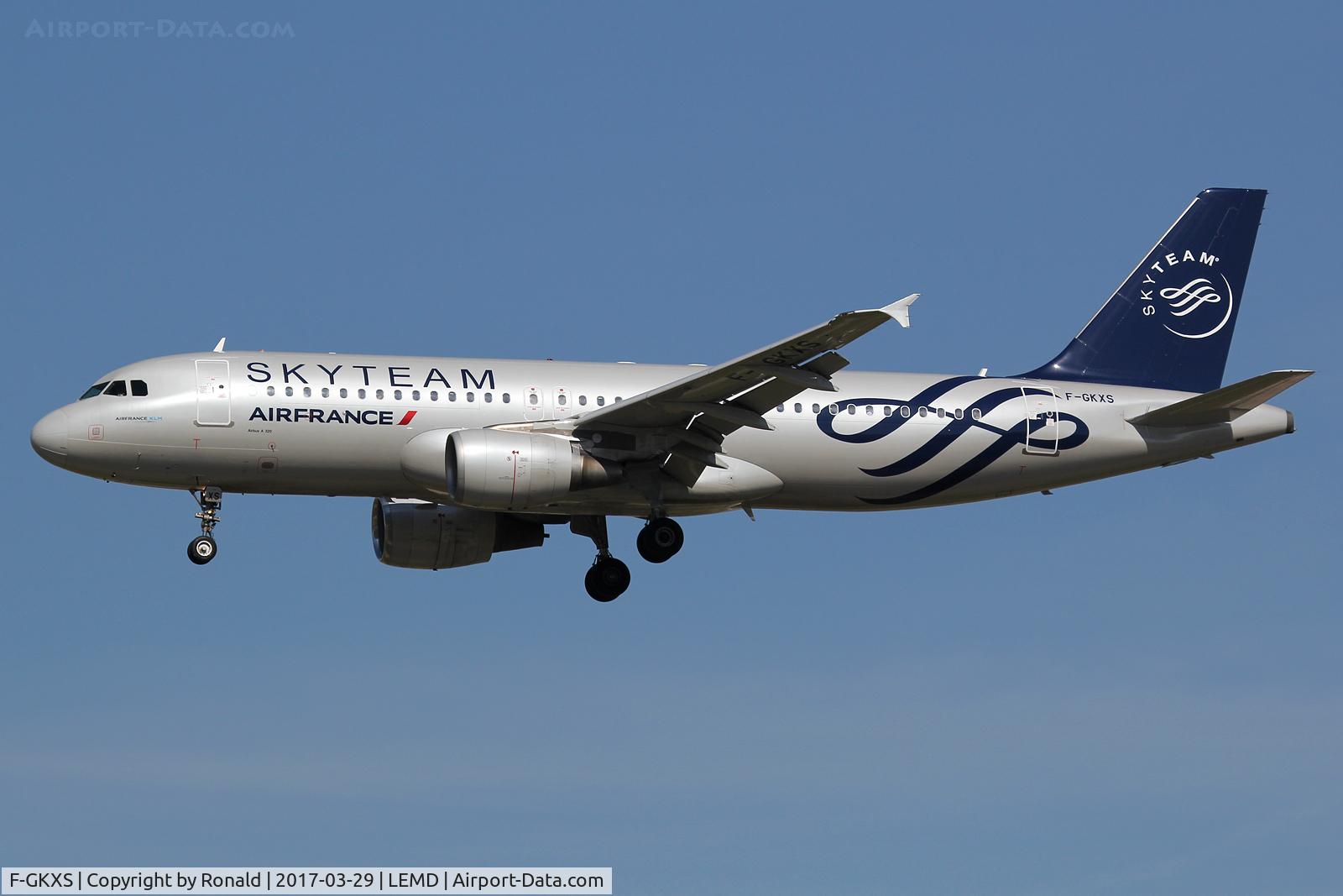 F-GKXS, 2009 Airbus A320-214 C/N 3825, at mad