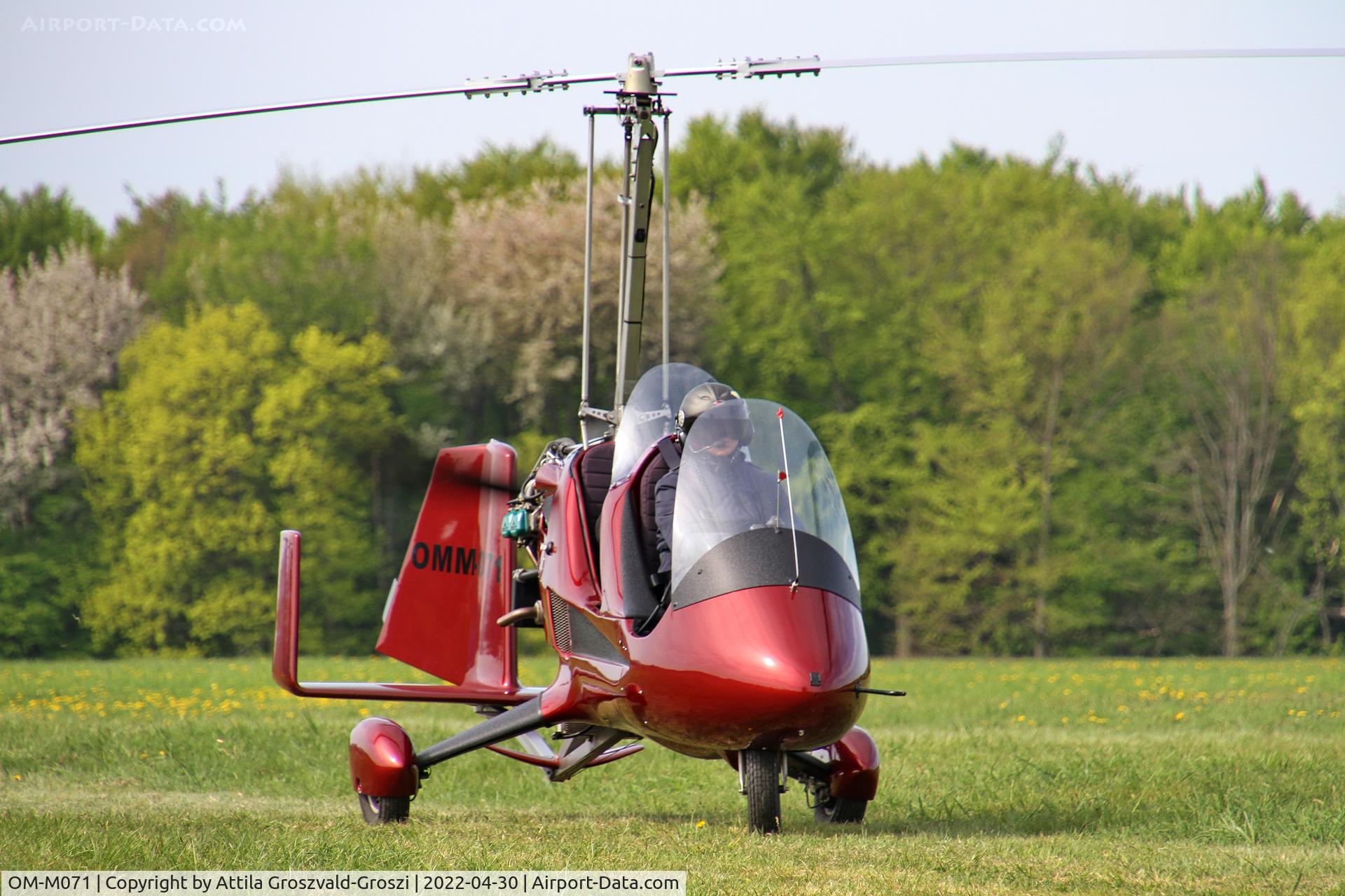 OM-M071, 2012 Halley Apollo Gyro AG1 C/N 260912, Zirc-Tündérmajor Airfield, Hungary