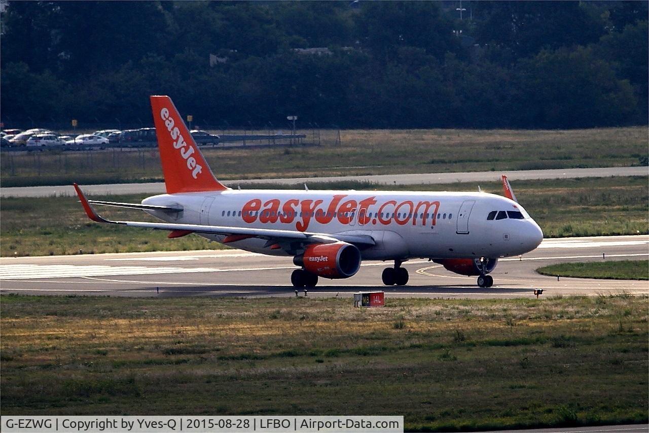 G-EZWG, 2012 Airbus A320-214 C/N 5318, Airbus A320-214, Lining up rwy 14L, Toulouse-Blagnac airport (LFBO-TLS)