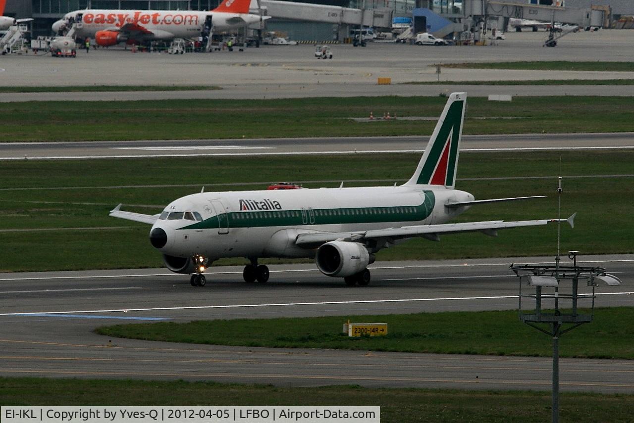 EI-IKL, 2001 Airbus A320-214 C/N 1489, Airbus A320-214, Taxiing rwy 32L, Toulouse Blagnac Airport (LFBO-TLS)