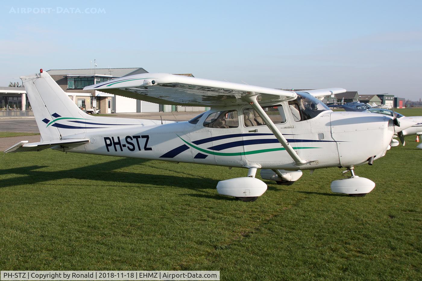 PH-STZ, 1997 Cessna C172S C/N 172-80246, at ehmz