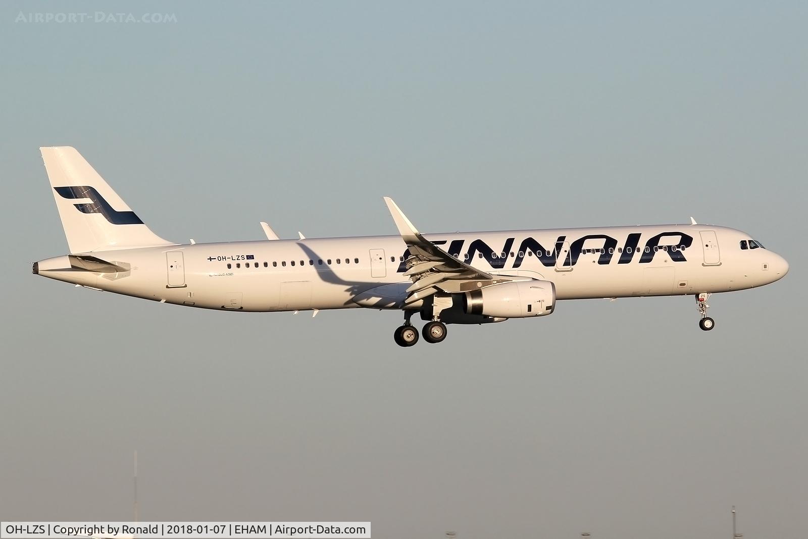 OH-LZS, 2017 Airbus A321-231 C/N 8069, at spl