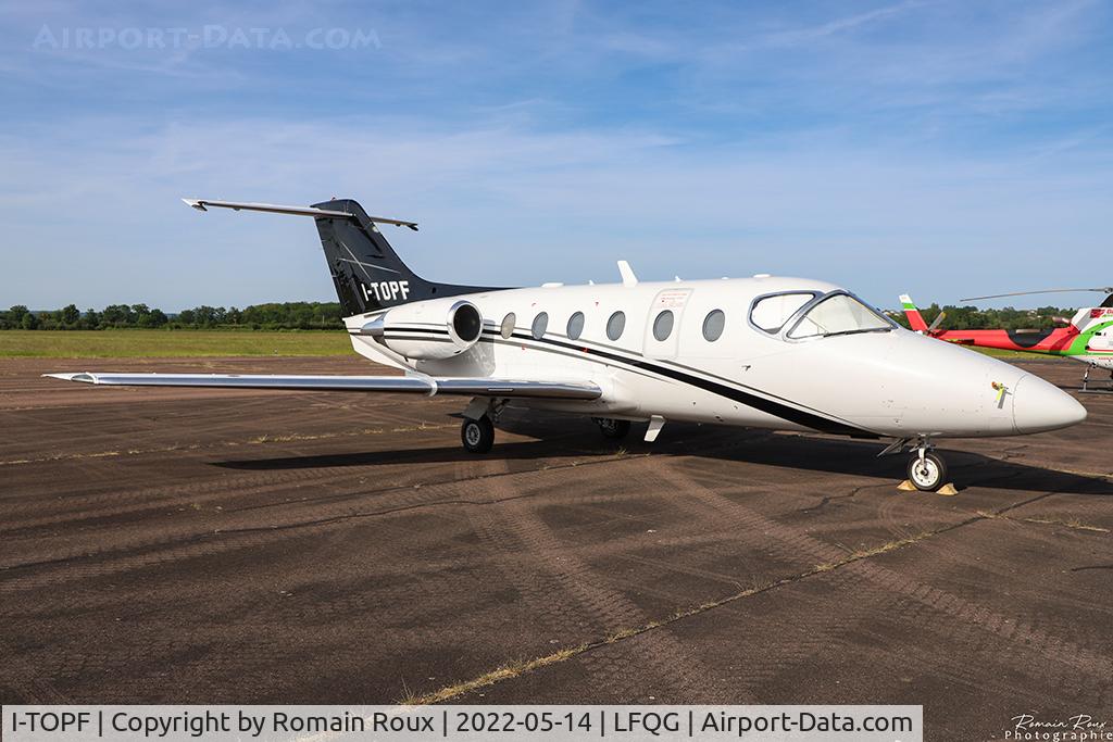 I-TOPF, 1997 Raytheon Beechjet 400A C/N RK-148, Parked