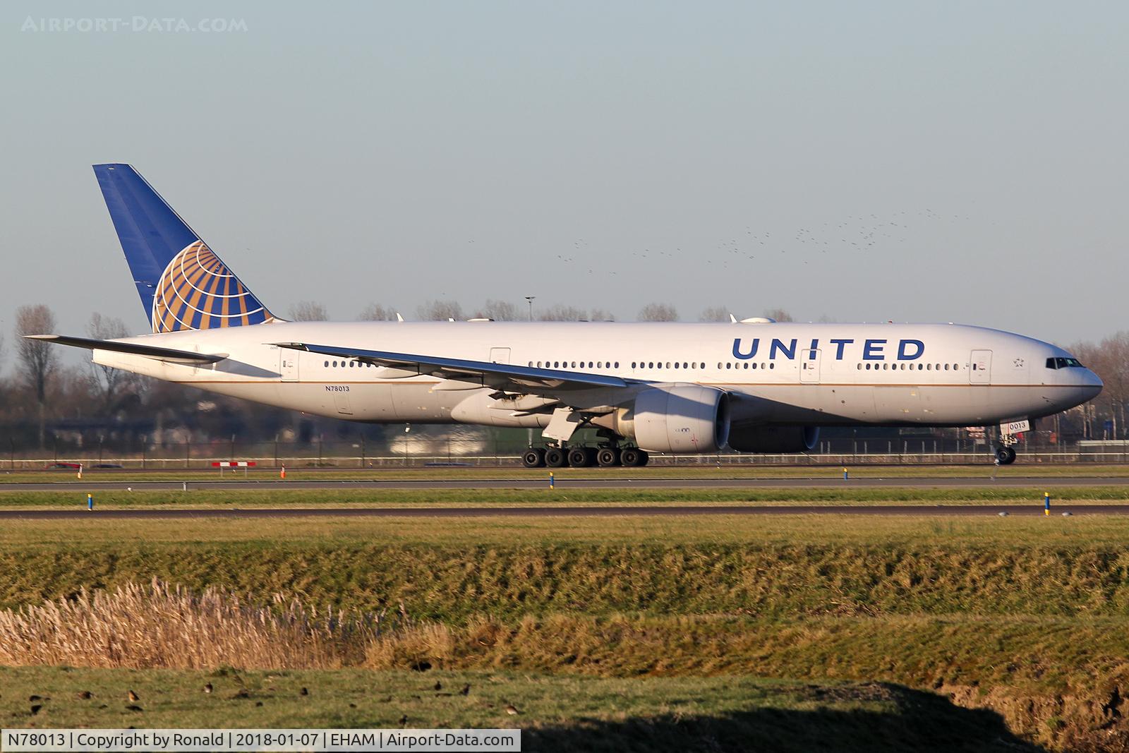 N78013, 1999 Boeing 777-224 C/N 29861, at spl