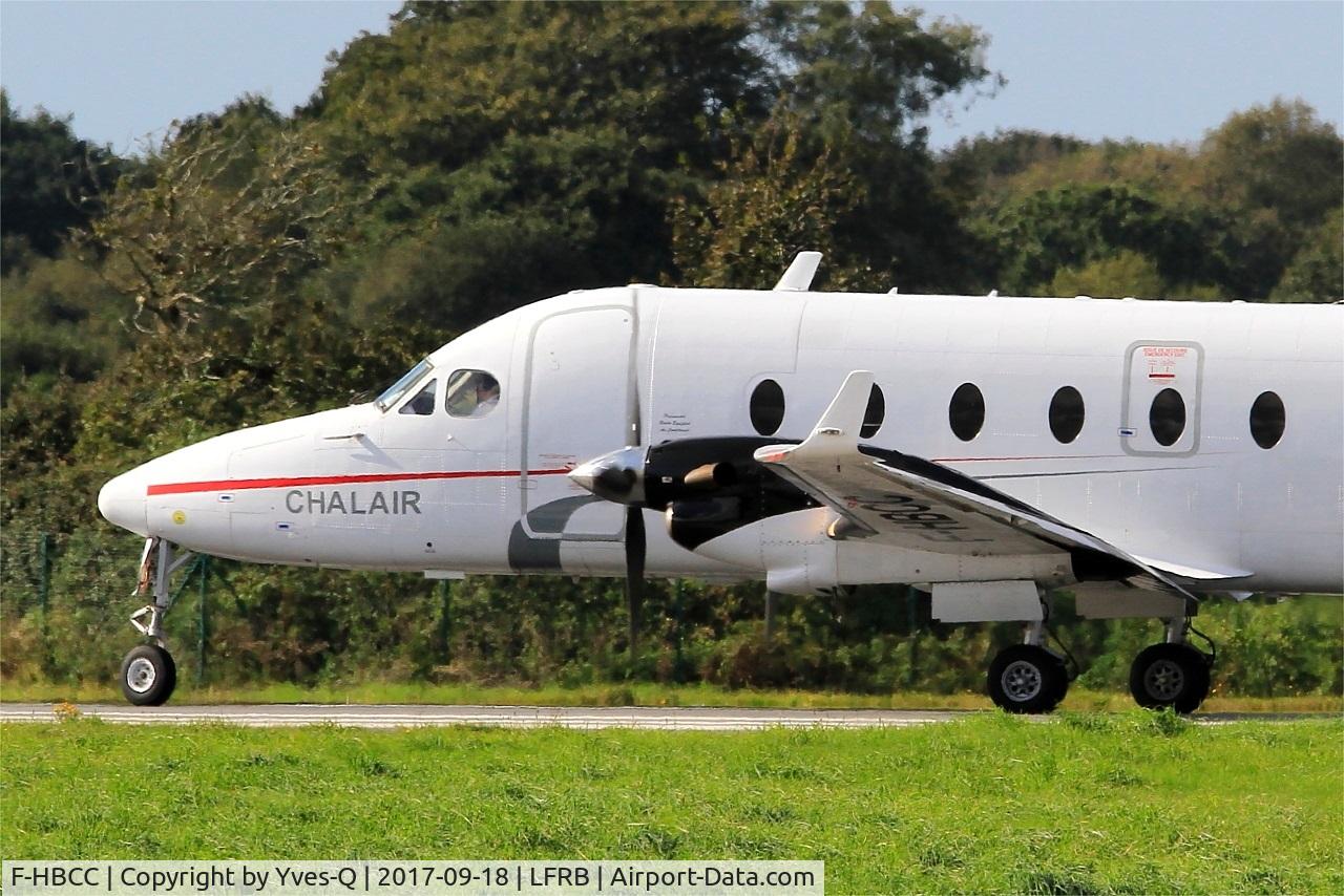 F-HBCC, 1999 Beech 1900D C/N UE-350, Beech 1900D, Lining up rwy 25L, Brest-Bretagne Airport (LFRB-BES)