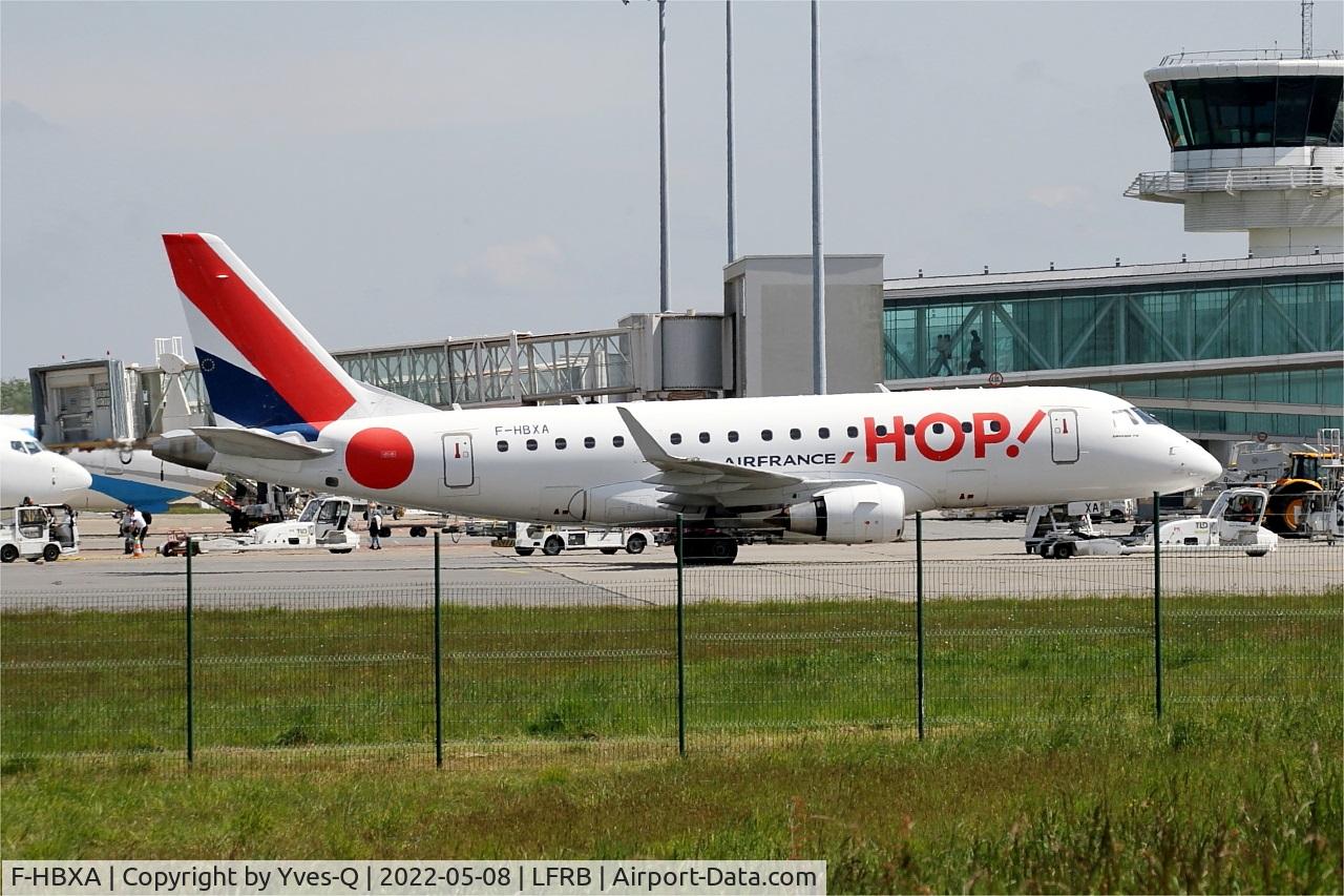 F-HBXA, 2008 Embraer 170LR (ERJ-170-100LR) C/N 17000237, Embraer 170LR, Push back, Brest-Bretagne Airport (LFRB-BES)
