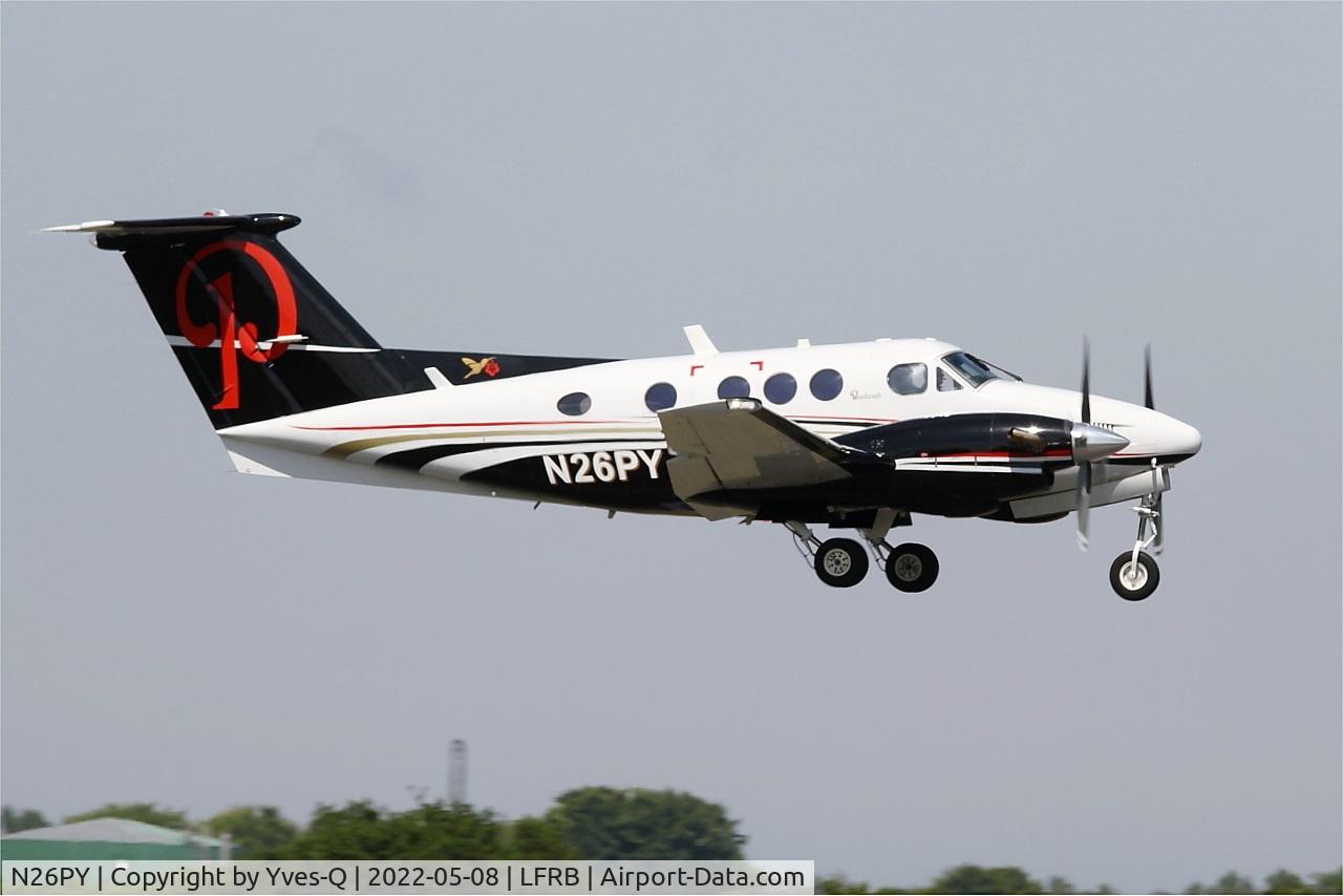 N26PY, 1981 Beech F90 King Air C/N LA-141, Beech F90 King Air, Take off rwy 07R, Brest-Bretagne Airport (LFRB-BES)