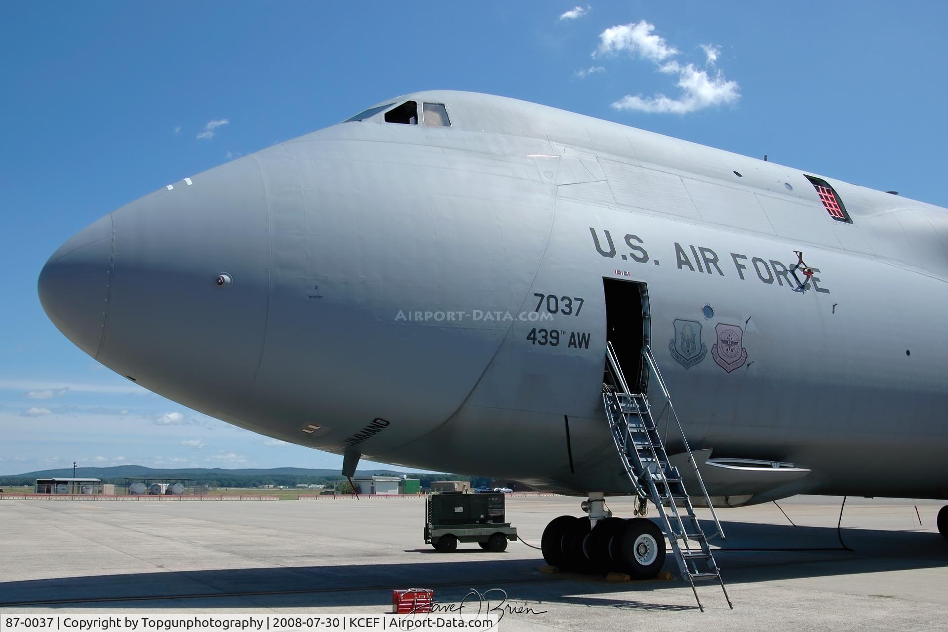 87-0037, 1987 Lockheed C-5B Galaxy C/N 500-0123, Westover ramp visit