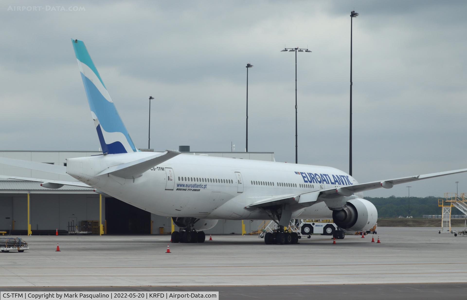 CS-TFM, 1998 Boeing 777-212/ER C/N 28513, Boeing 777-212/ER