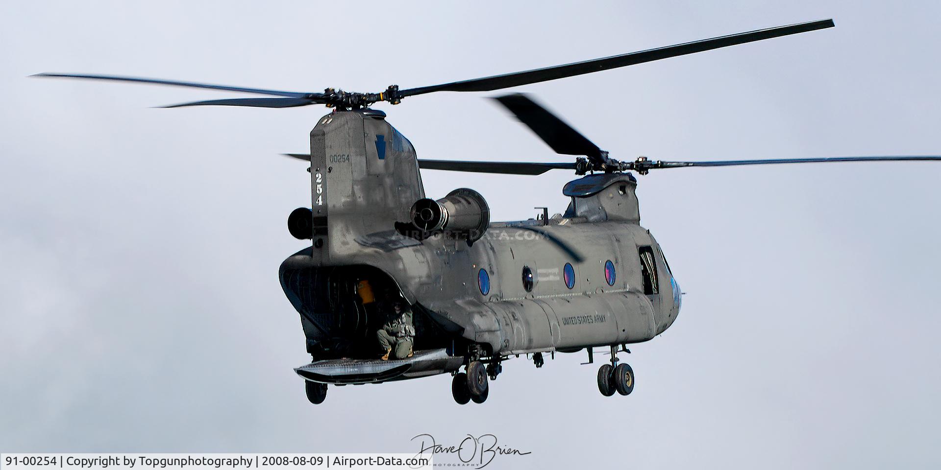 91-00254, 1991 Boeing Vertol CH-47D Chinook C/N M.3403, dropship flys over the DZ
