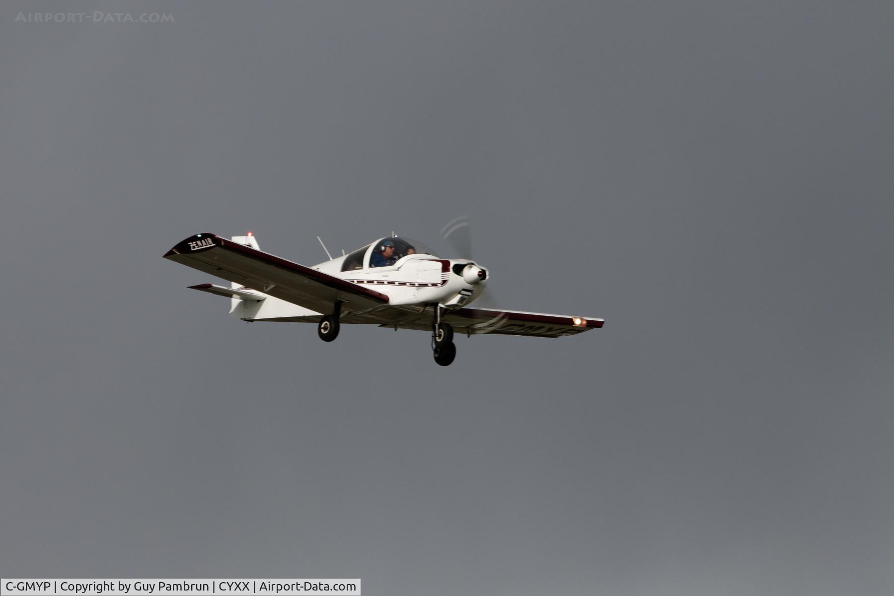 C-GMYP, 1987 Zenair CH-300 Tri-Z C/N 3-1126, Landing on 19
