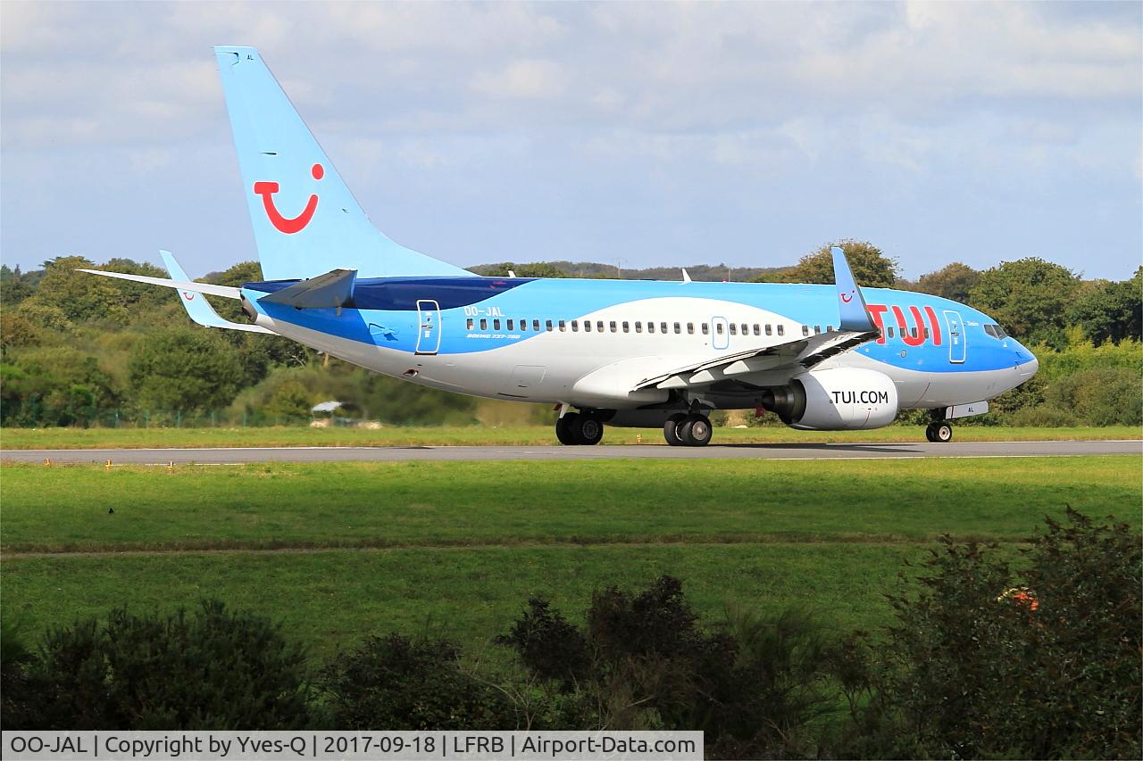 OO-JAL, 2004 Boeing 737-7K2 C/N 30668, Boeing 737-7K, Taxiing rwy 25L, Brest-Bretagne airport (LFRB-BES)