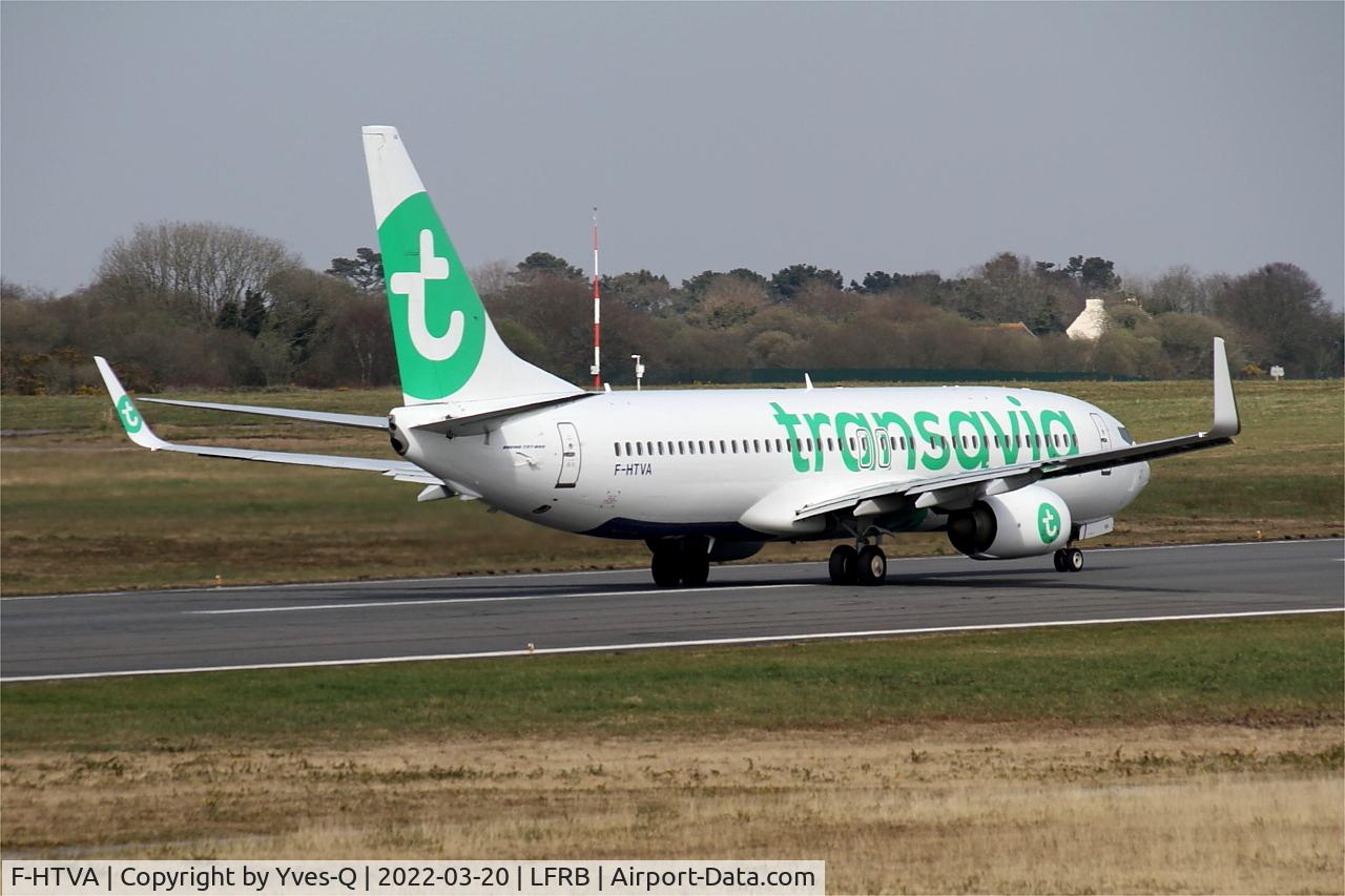 F-HTVA, 2015 Boeing 737-8K2 C/N 62158, Boeing 737-8K2, Taxiing rwy 25L, Brest-Bretagne airport (LFRB-BES)