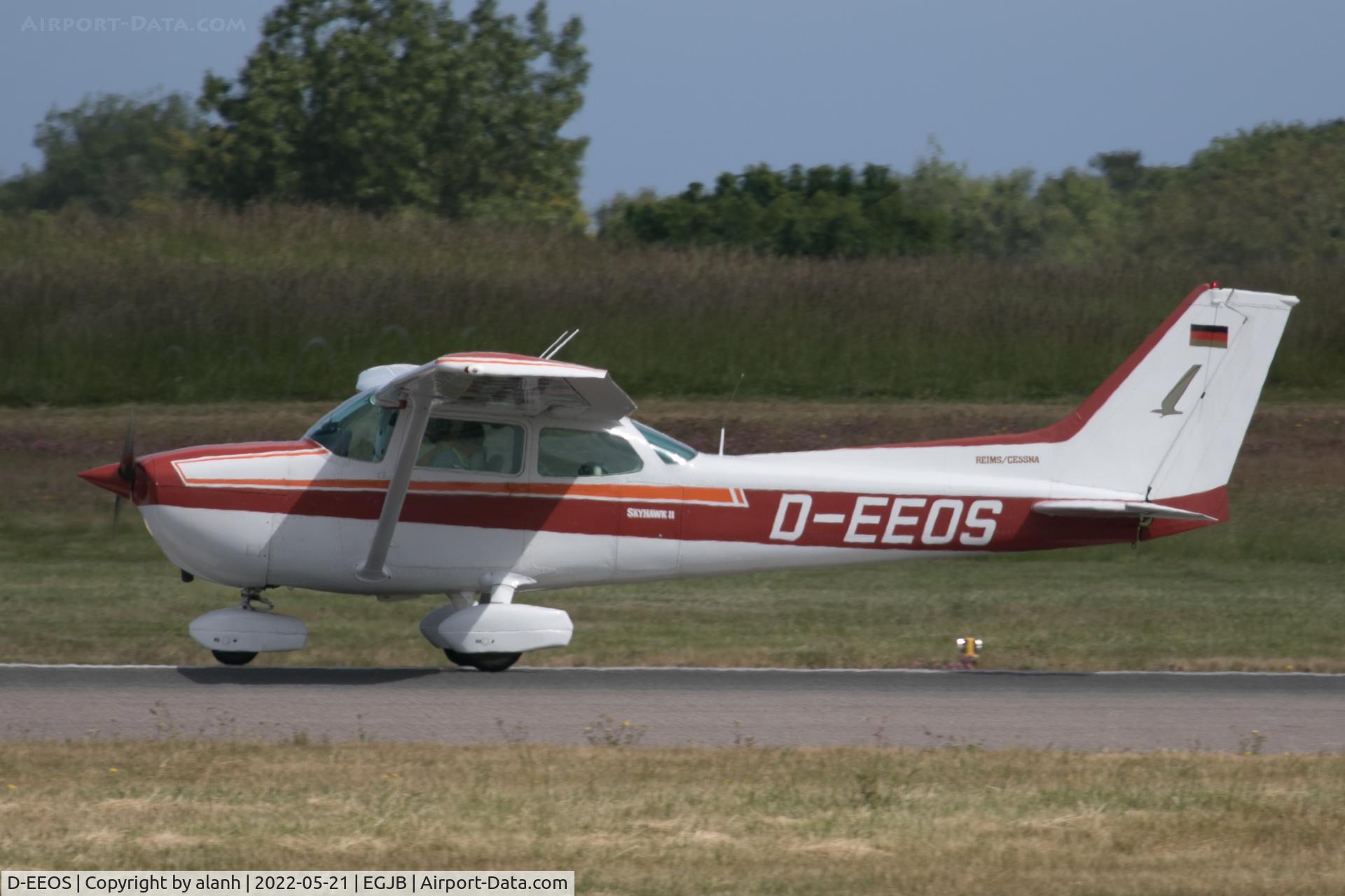D-EEOS, 1981 Reims F172P Skyhawk II C/N F17202078, Departing Guernsey from 27 for Alderney. Shame about the heat haze.