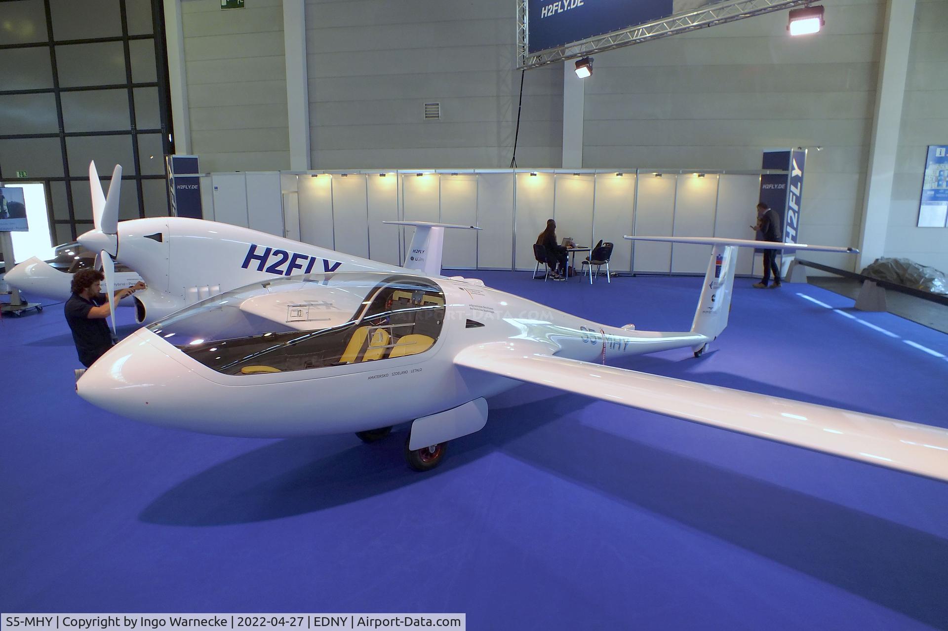 S5-MHY, 2016 H2FLY HY4 Pipistrel C/N 001, DLR/H2FLY HY4 with electric motor powered by fuel cell, at the AERO 2022, Friedrichshafen