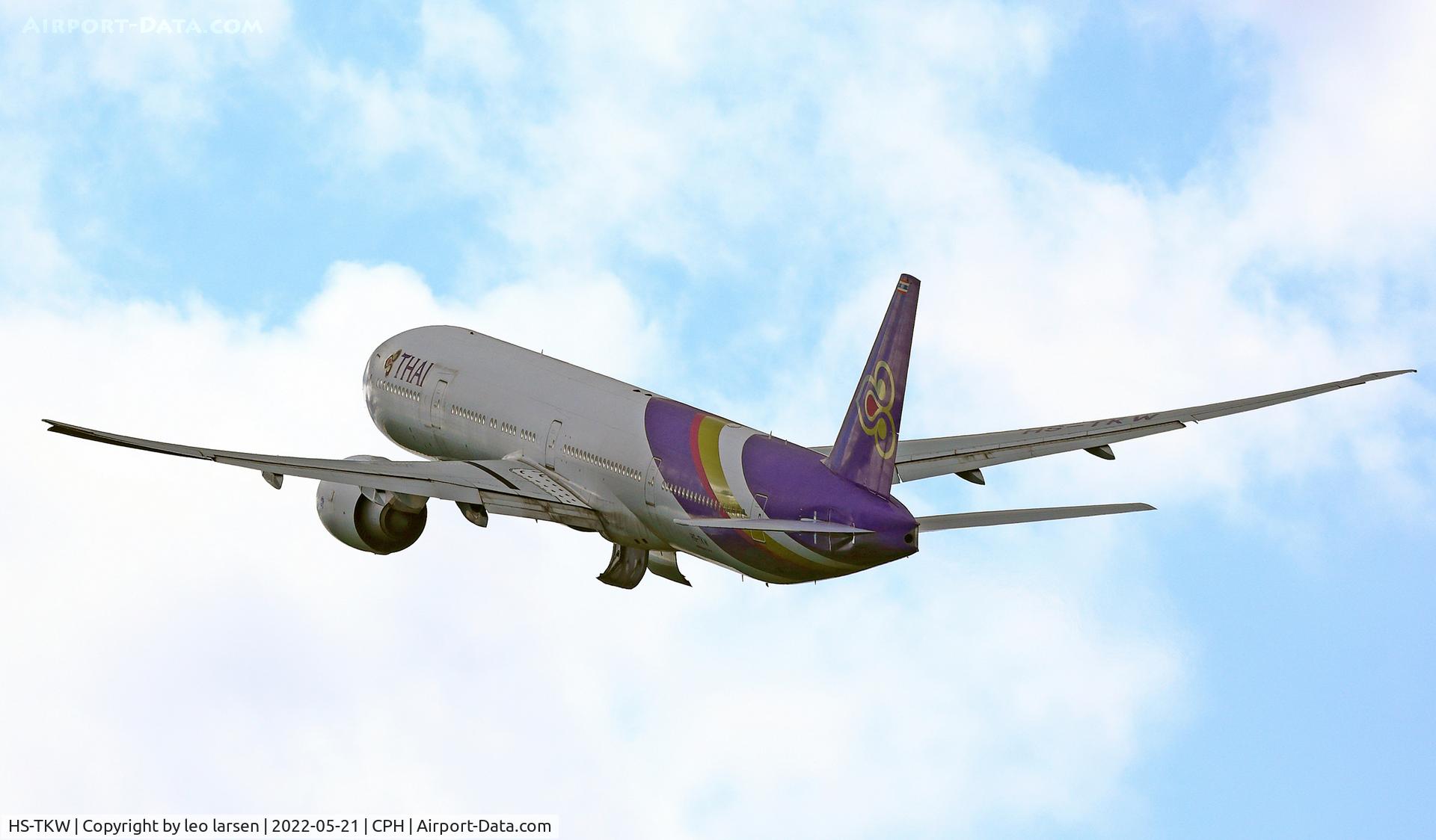 HS-TKW, 2014 Boeing 777-3D7/ER C/N 42112, Copenhageb 21.5.2022