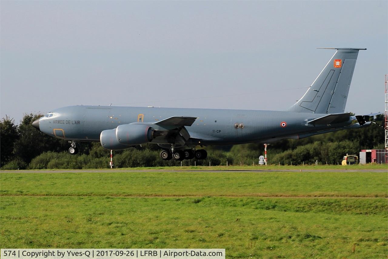 574, Boeing KC-135RG Stratotanker C/N 62-3574, Boeing KC-135RG Stratotanker, Landing rwy 25L, Brest-Bretagne airport (LFRB-BES)
