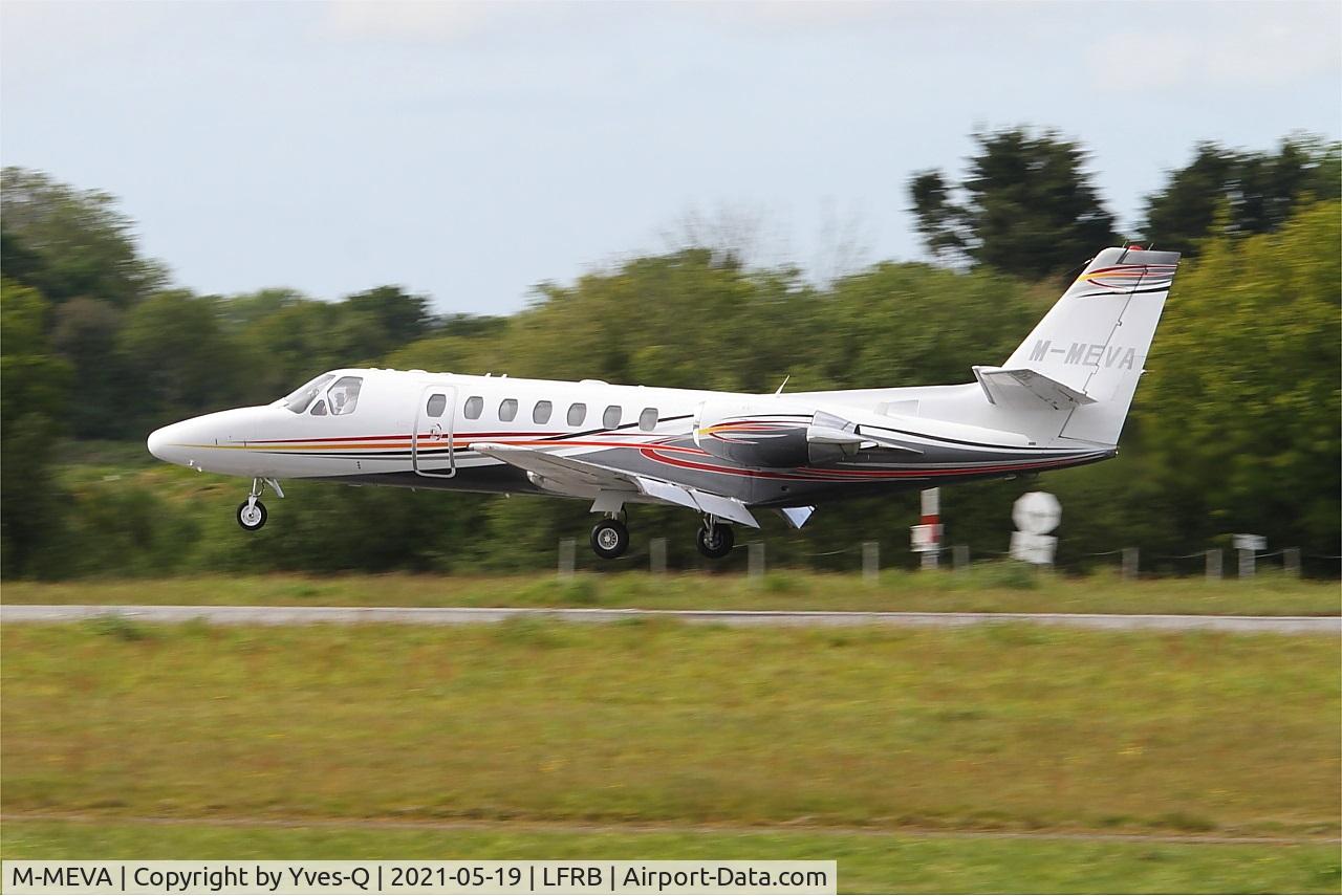 M-MEVA, 1996 Cessna 560 Citation Ultra C/N 560-0346, Cessna 560 Citation Ultra, Landing rwy 25L, Brest-Bretagne airport (LFRB-BES)