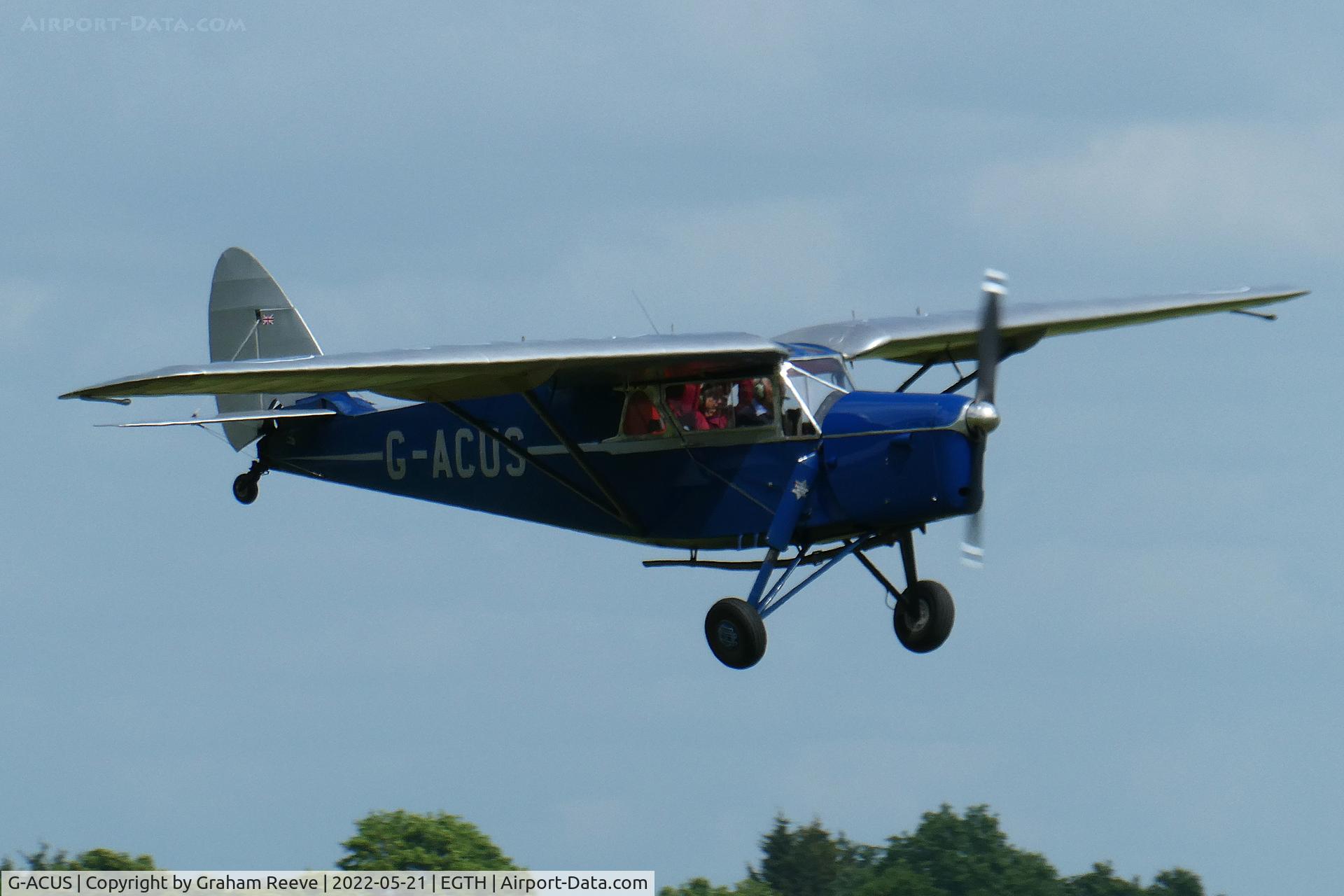 G-ACUS, 1934 De Havilland DH.85 Leopard Moth C/N 7082, Landing at Old Warden.