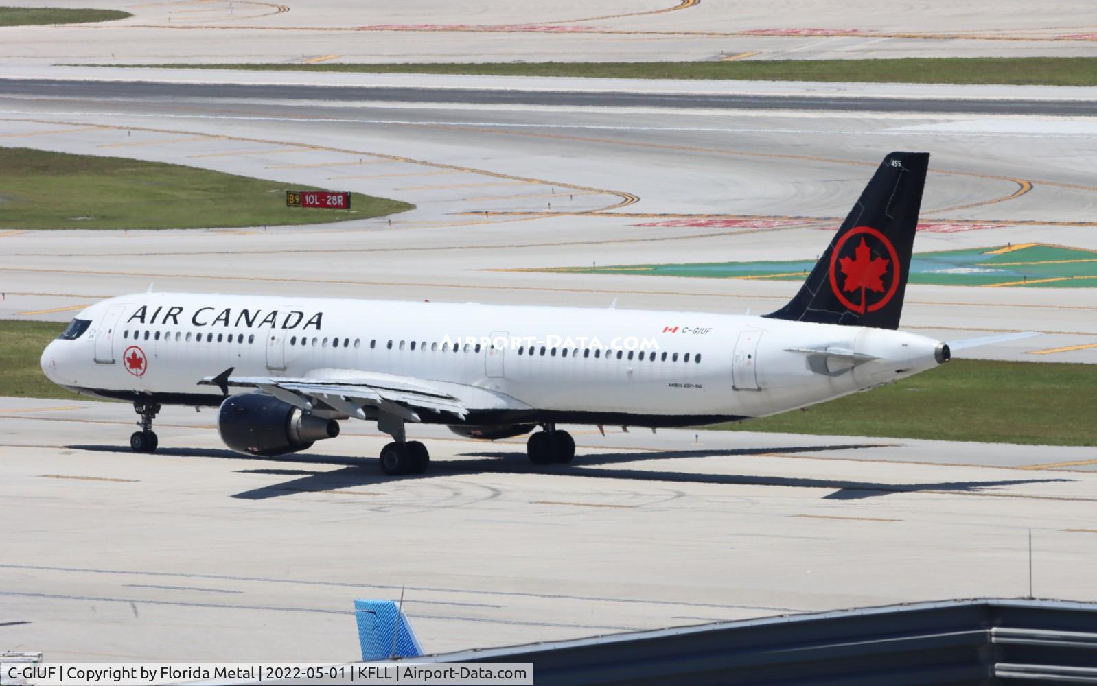 C-GIUF, 2001 Airbus A321-211 C/N 1638, FLL 2022